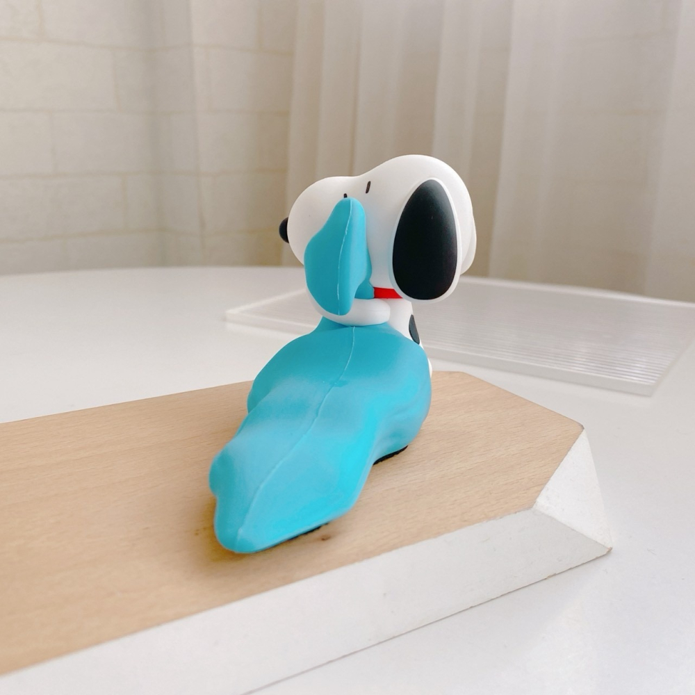 🎈彩虹尾巴🎈史努比抱毛巾造型止滑門擋 SNOOPY 公仔門擋 門檔-細節圖5