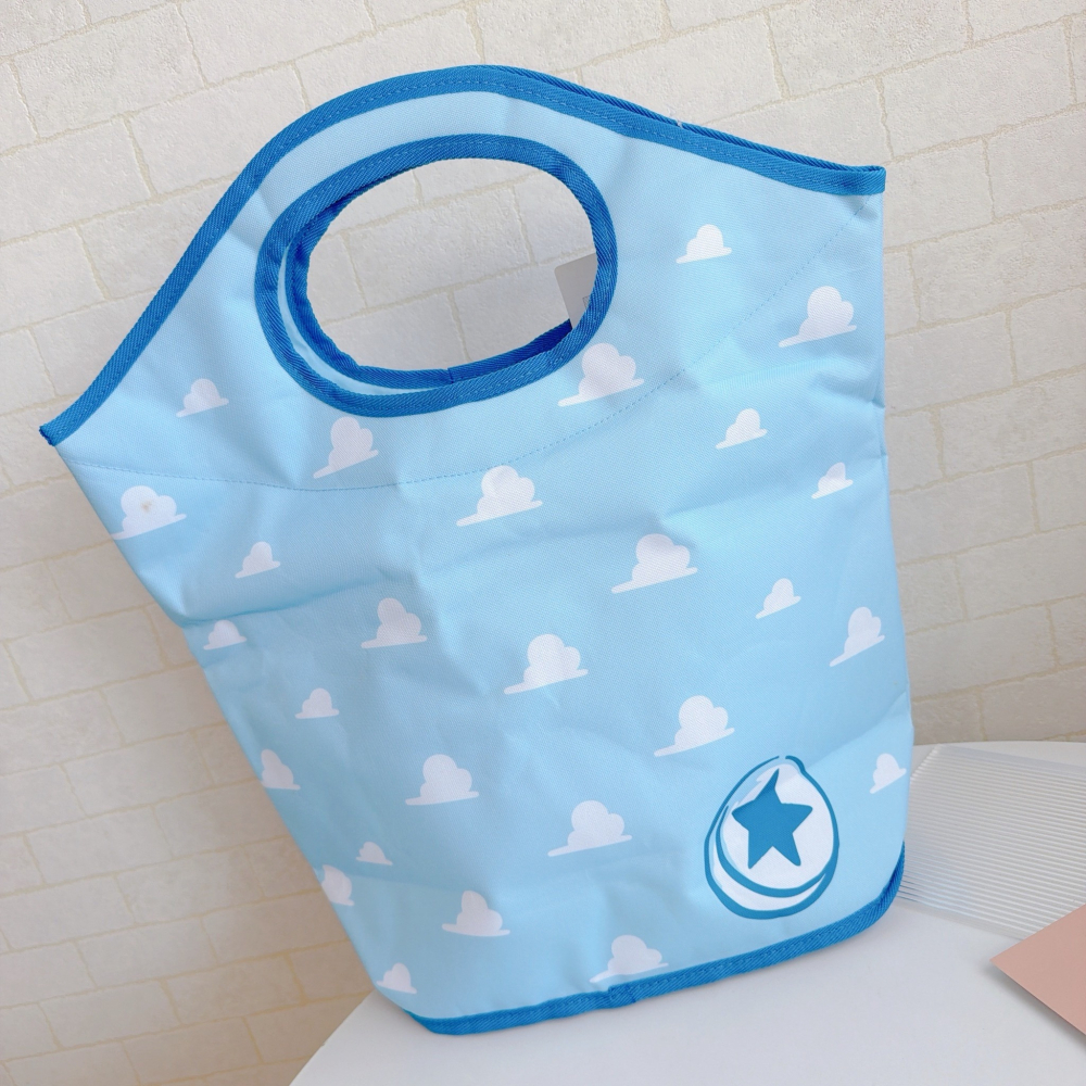 🎈彩虹尾巴🎈三眼怪手提收納置物袋 附蓋收納置物桶 購物袋 手提袋 淺藍色 小物收納 雲朵-細節圖4