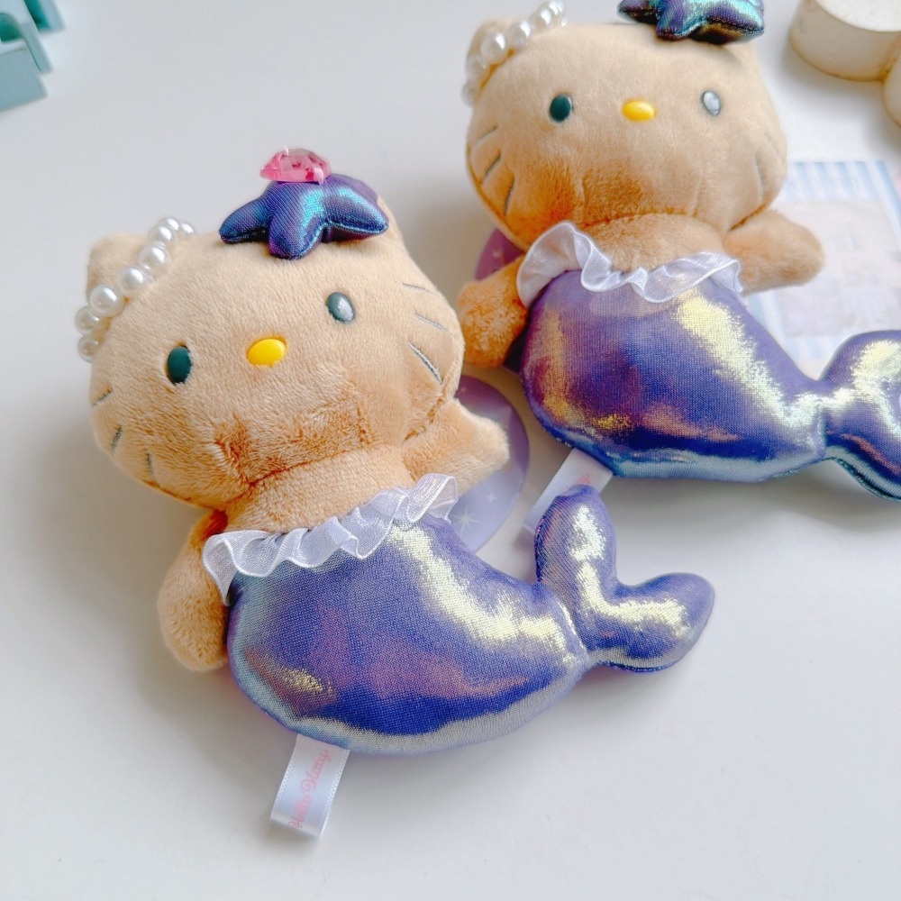 🎈彩虹尾巴🎈KITTY變裝美人魚愛心扣娃娃吊飾 凱蒂貓 紫色美人魚 日燒 烤焦色-細節圖3