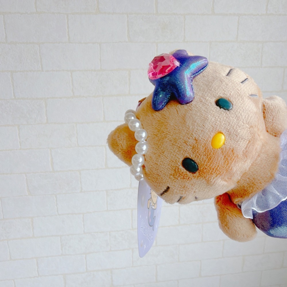 🎈彩虹尾巴🎈KITTY變裝美人魚愛心扣娃娃吊飾 凱蒂貓 紫色美人魚 日燒 烤焦色-細節圖10