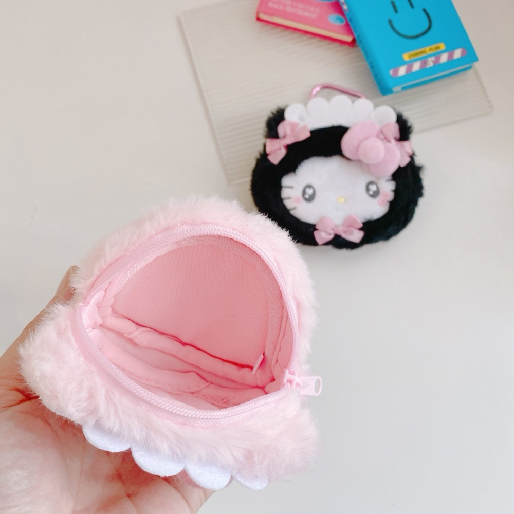 🎈彩虹尾巴🎈KITTY女僕系列愛心扣大臉零錢包 凱蒂貓 三麗鷗 絨毛造型化妝包附扣環 貓貓女僕-細節圖3