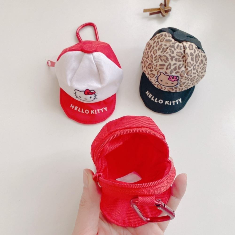 🎈彩虹尾巴🎈KITTY帽子造型萬用包附扣 三麗鷗 豹紋 帽子造型零錢包 凱蒂貓 Hello Kitty 棒球帽造型-細節圖2