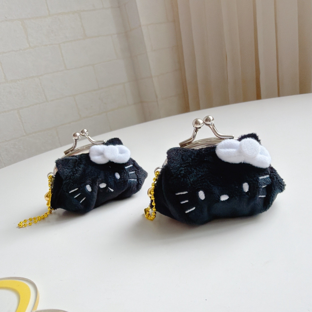 🎈彩虹尾巴🎈日本KITTY迷你珠扣零錢包附鍊 Hello Kitty 黑色 絨毛造型口金零錢包附吊練 大臉-細節圖3