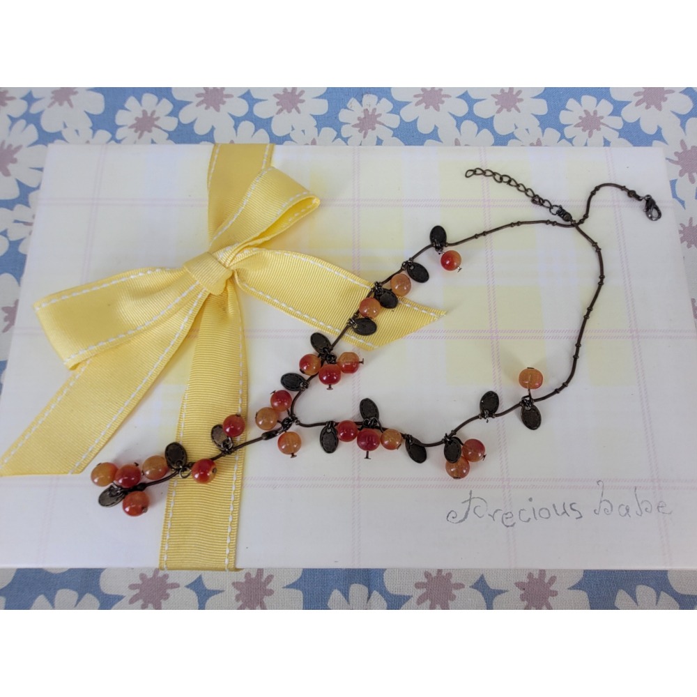 【鳩愛買】Y字型澄果蒴實項鍊（二手）-細節圖2