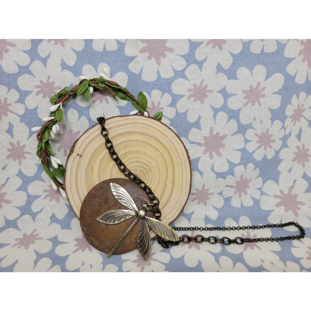 【鳩愛買】愜意感蜻蜓長項鍊（二手）-細節圖2