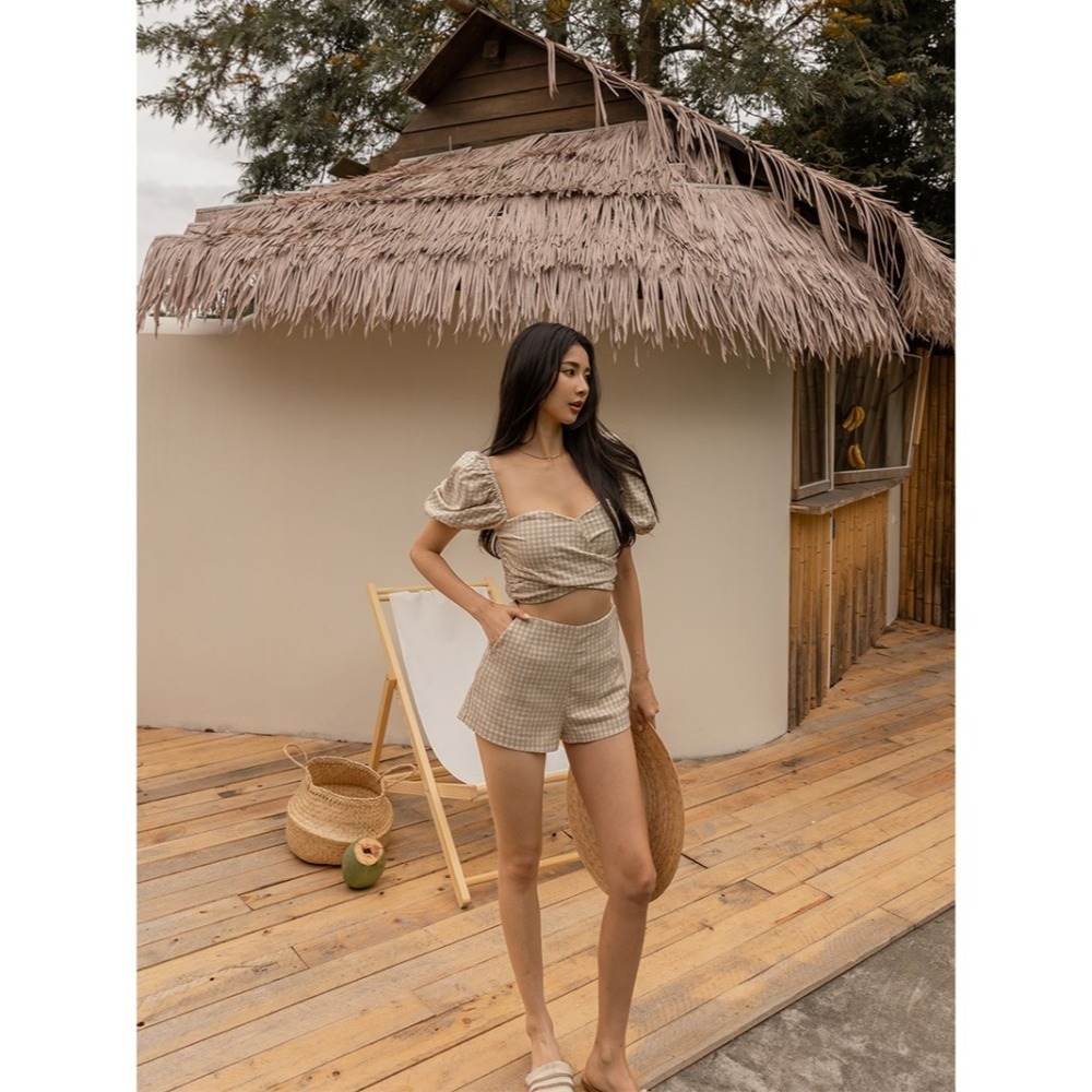 Mercci22 格紋造型澎袖上衣+質感格紋短褲(杏/S)(Into the wild聯名款-Leslie)-細節圖2