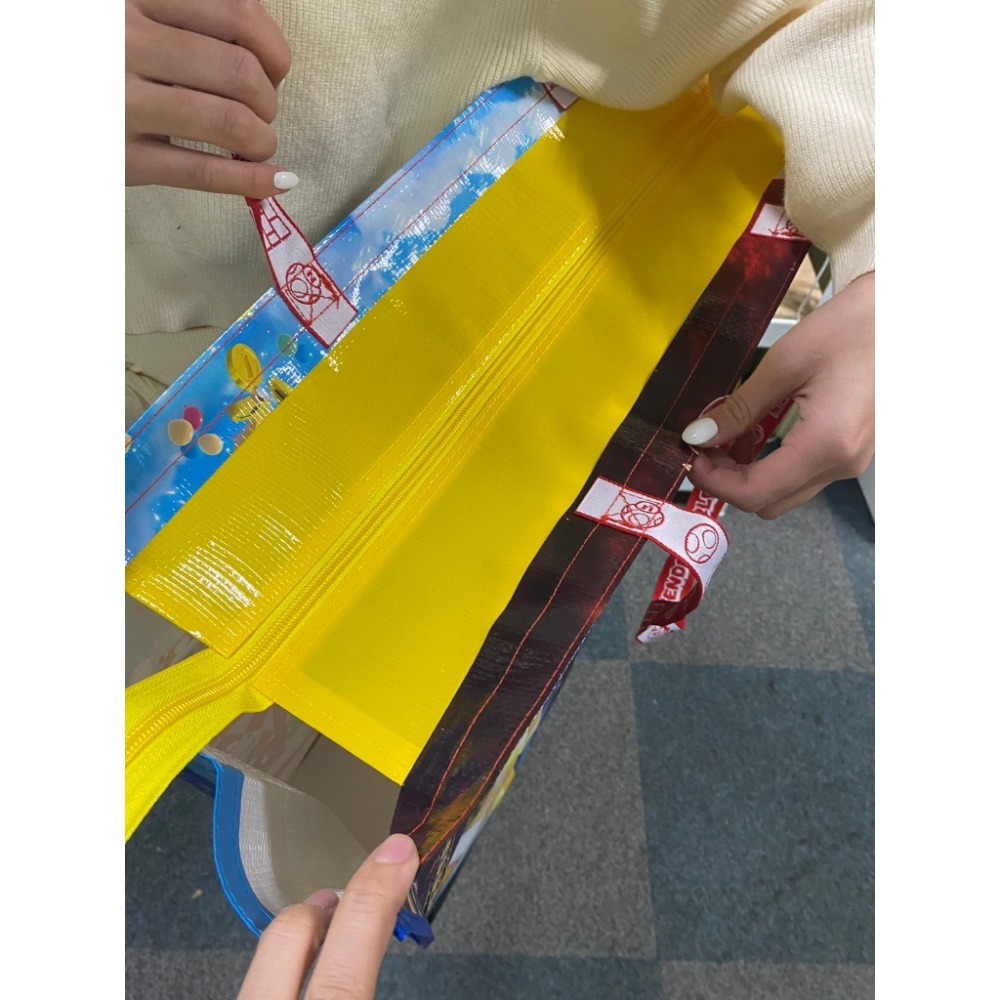 ✨失心瘋頻道✨⚠現貨⚠日本境內 日本環球購物袋小小兵 實拍圖 小小兵雙面圖案購物袋 拉鍊款-細節圖6