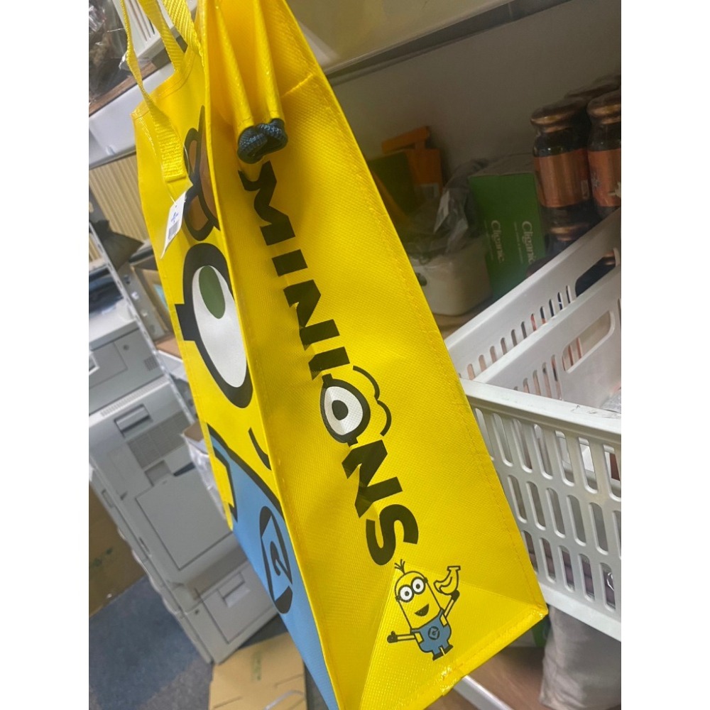 ✨失心瘋頻道✨⚠現貨⚠日本境內 日本環球購物袋小小兵 實拍圖 小小兵雙面圖案購物袋 拉鍊款-細節圖7