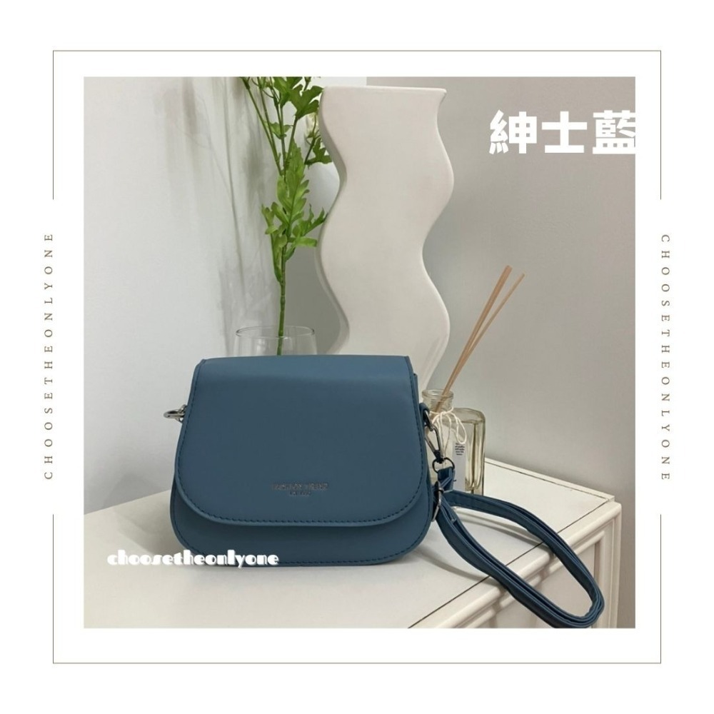 👩🏻CTOO28👩🏻 四色半圓馬鞍側背包 肩背包 女生包包-細節圖4