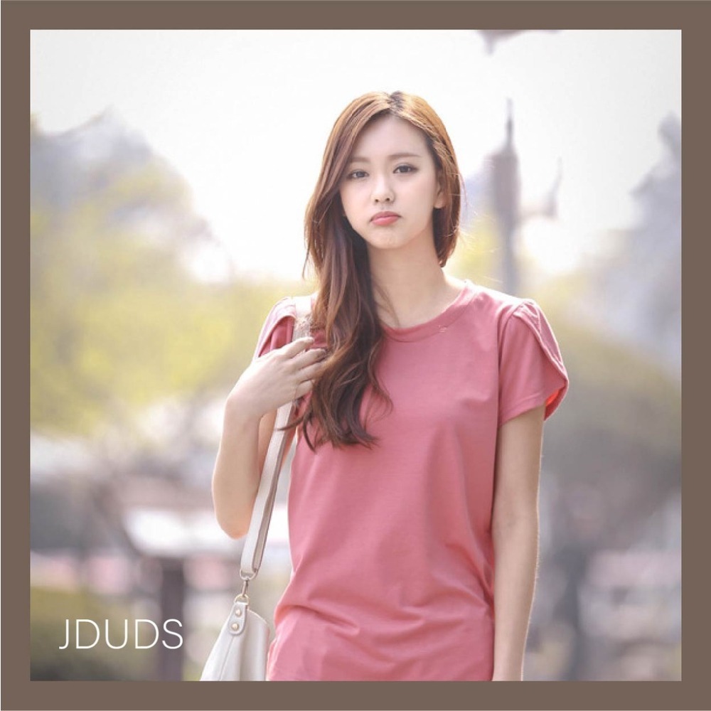 【JDUDS】新款韓版純色寬鬆大碼5XL 上衣圓領短袖女T恤打底衫 花辮袖 側邊小開衩 造型上衣-細節圖6
