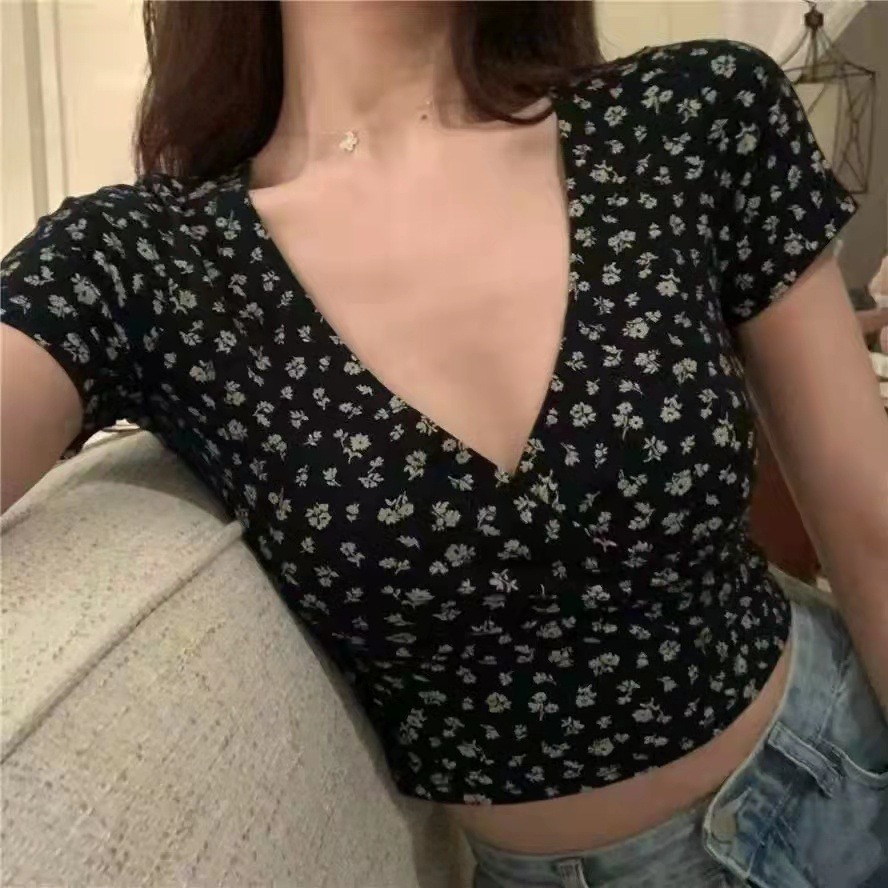 【JDUDS】夏新新款深V領小碎花短袖T恤打底衫女式短款露臍休閑上衣-氣質個性修身收腰小性感碎花短袖-規格圖9