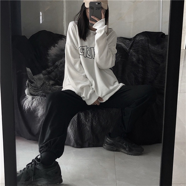 【JDUDS】秋冬薄款寬鬆字母圓領長袖t恤  學生薄款大學T 秋冬款 大學T 落肩 寬鬆版型-細節圖3