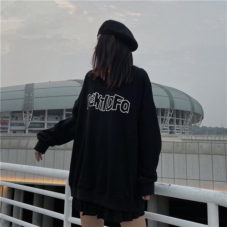 【JDUDS】秋冬薄款寬鬆字母圓領長袖t恤  學生薄款大學T 秋冬款 大學T 落肩 寬鬆版型-細節圖4