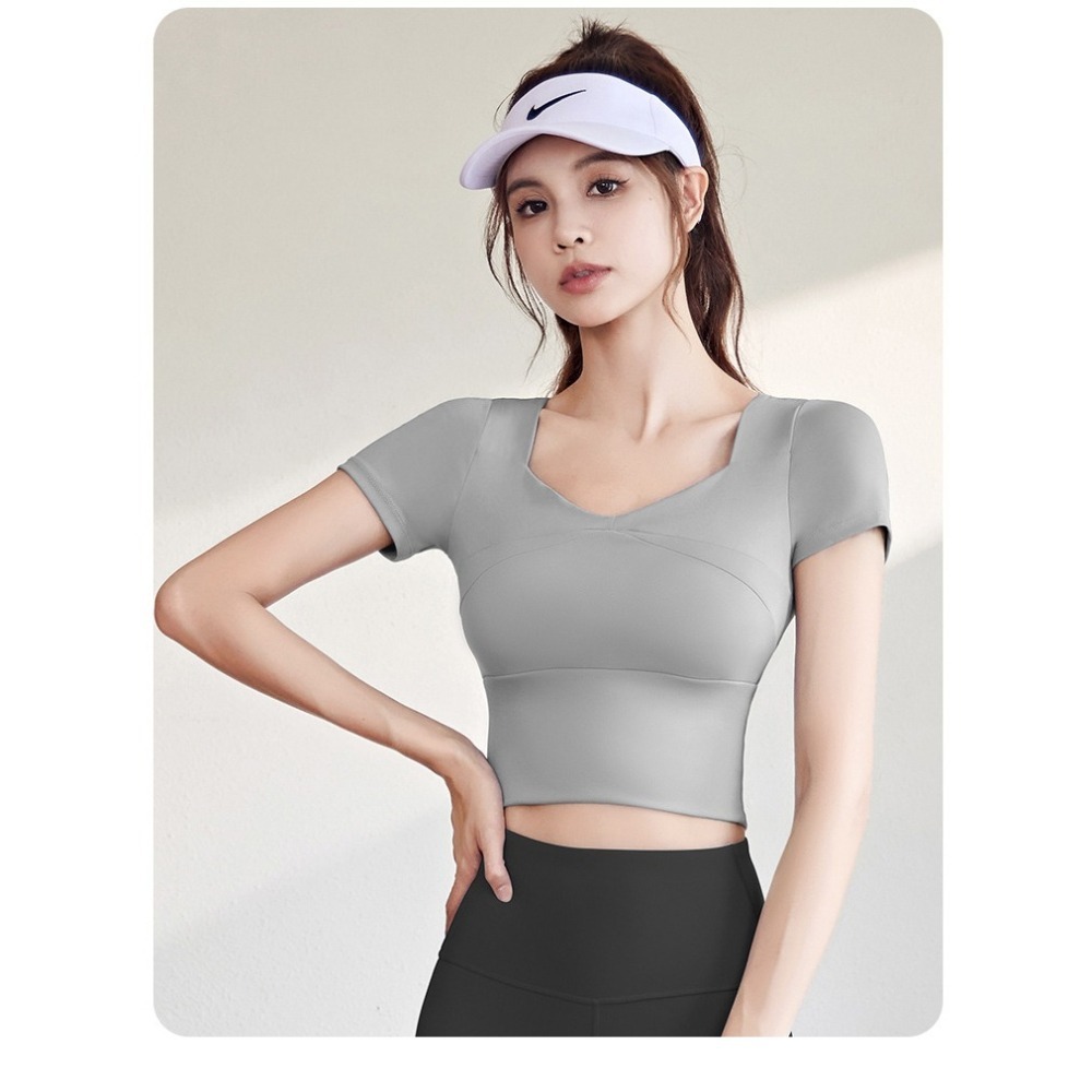 【JDUDS】運動瑜珈短袖上衣  V領運動上衣 裸感透氣健身短袖  瑜珈短袖 自帶胸墊 修身 顯瘦 運動短T-細節圖3