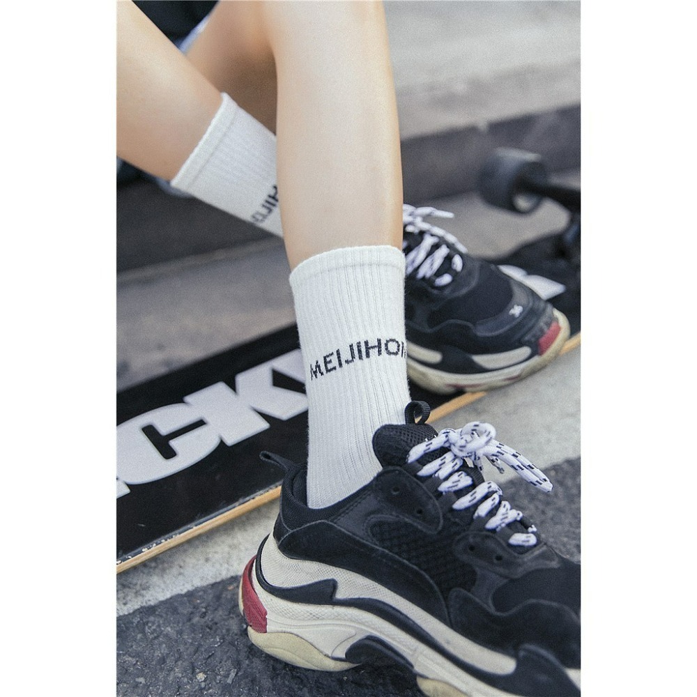 【7-ELEVEN 門市團購】【JDUDS】女款潮流字母長襪(1組5雙) 中筒襪 長襪 潮流單品 女襪 潮流襪 襪子-細節圖7