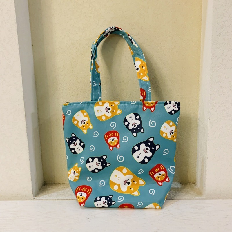 【JDUDS】🐾實用小物🐾日系不倒翁柴柴旅行手提袋 帆布袋 有拉鍊 有暗袋 便當袋 手拎包 媽咪包 防潑水包 化妝包-細節圖7