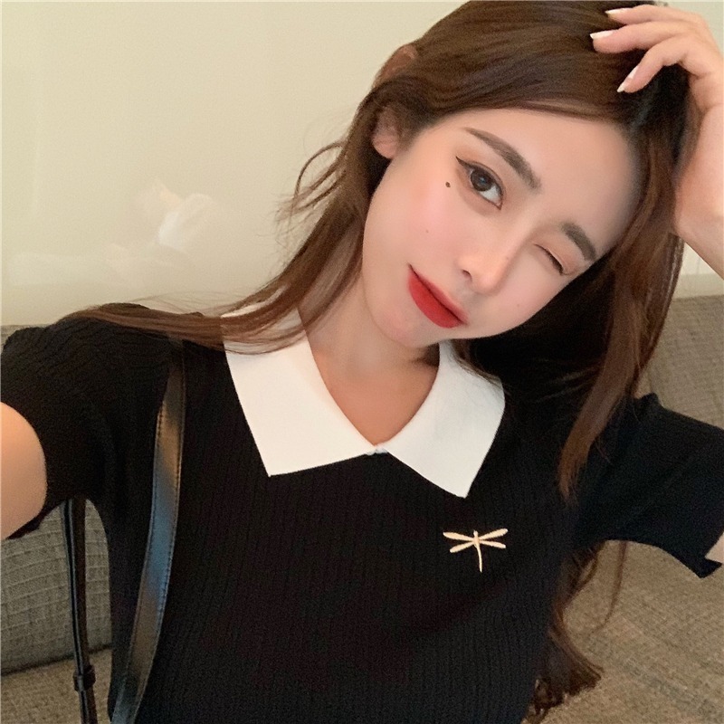 【JDUDS】蜻蜓刺繡針織短袖polo衫 針織條紋上衣 翻領拼色上衣 刺繡小標上衣-細節圖3