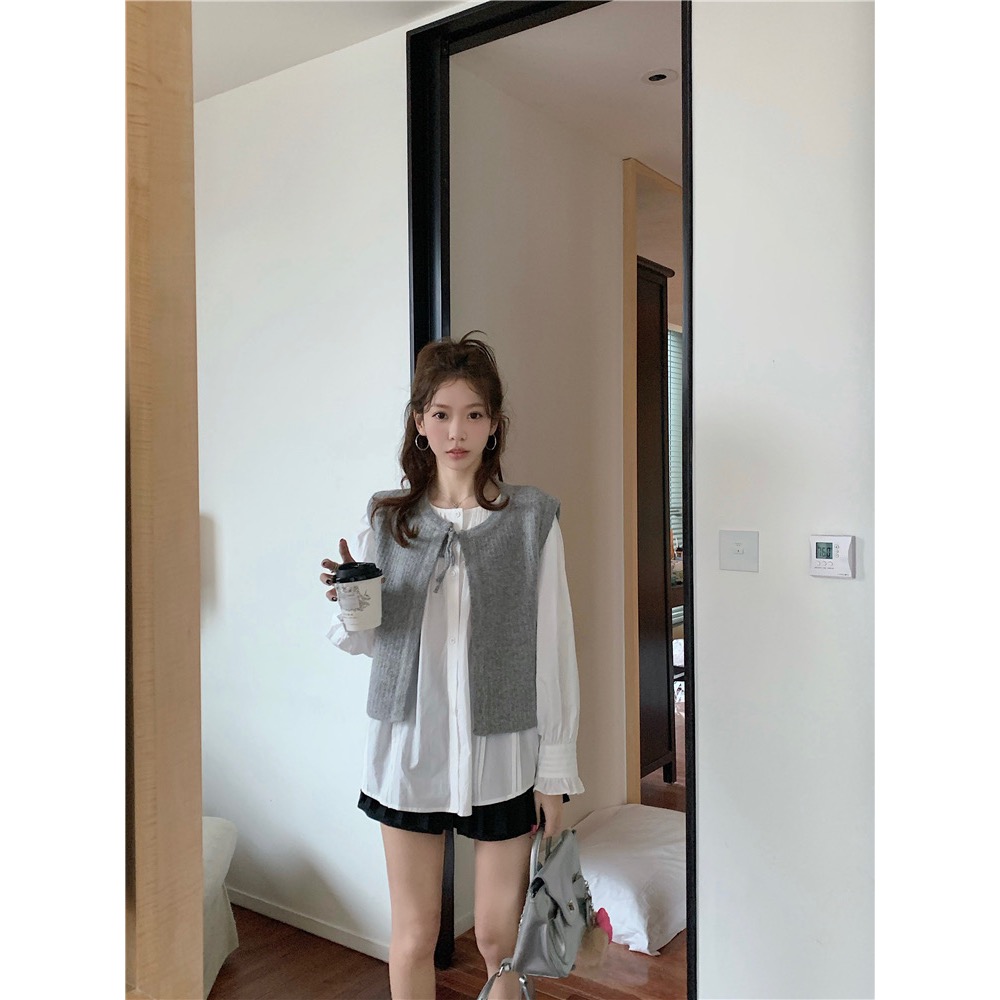 【菲灰及白】預購款_氣質白色圓領收袖口上衣搭配針織背心-細節圖3