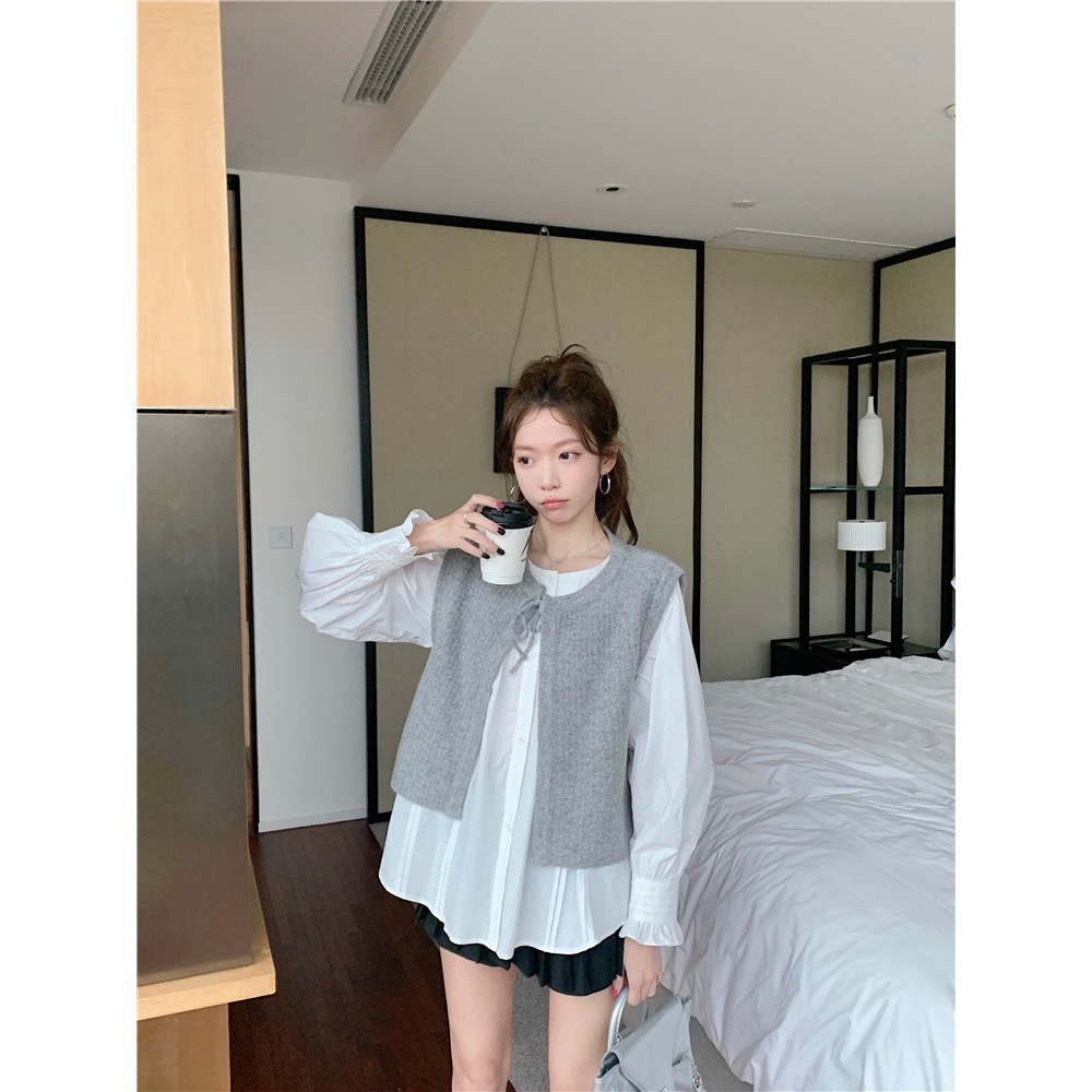 【菲灰及白】預購款_氣質白色圓領收袖口上衣搭配針織背心-細節圖4