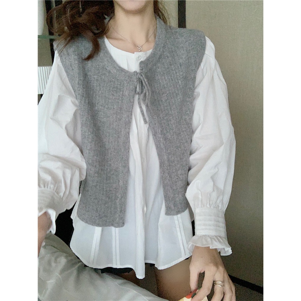 【菲灰及白】預購款_氣質白色圓領收袖口上衣搭配針織背心-細節圖5