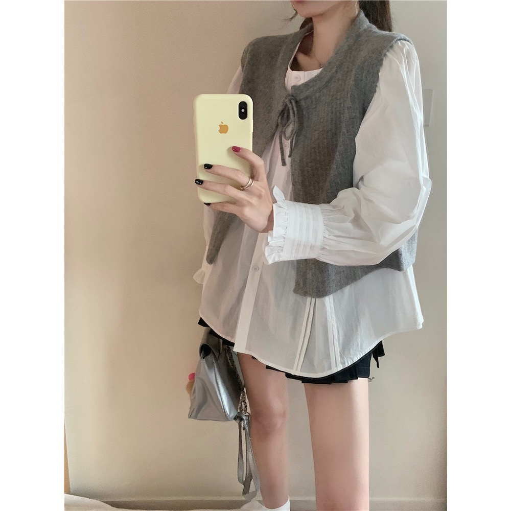 【菲灰及白】預購款_氣質白色圓領收袖口上衣搭配針織背心-細節圖6