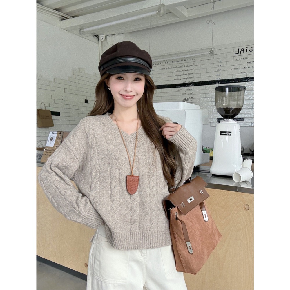 【菲灰及白】預購款_基礎款V領麻花秋季針織毛衣-細節圖2