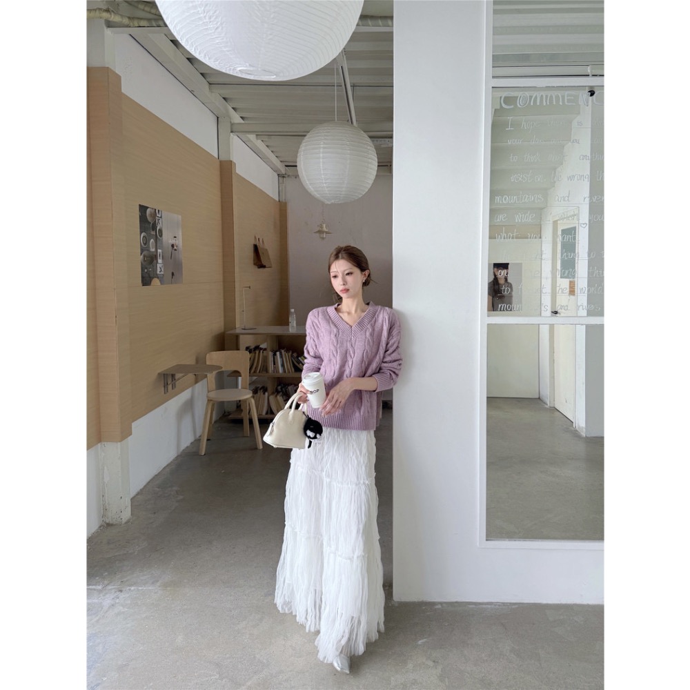 【菲灰及白】預購款_基礎款V領麻花秋季針織毛衣-細節圖7