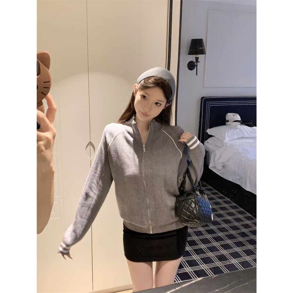 【菲灰及白】預購款_撞色休閒薄針織小立領外套-細節圖2