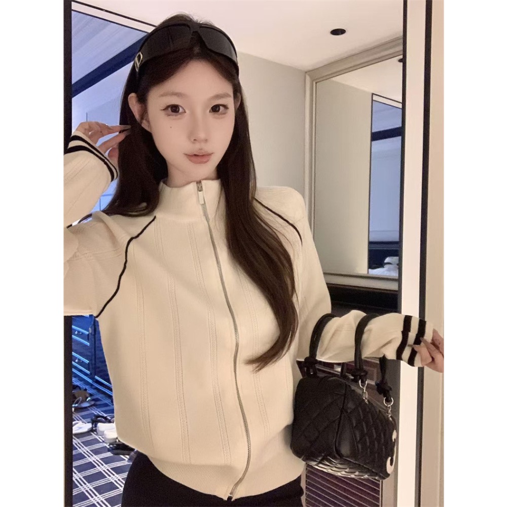 【菲灰及白】預購款_撞色休閒薄針織小立領外套-細節圖5