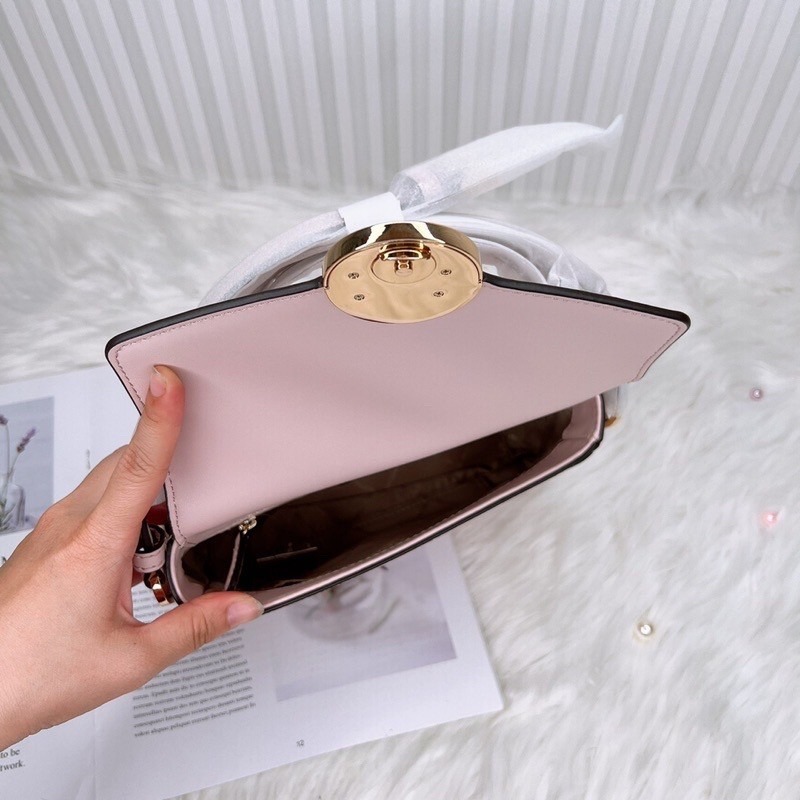 美國代購🇺🇸台灣現貨Michael Kors｜MK 專櫃款 Jessie系列 信封包 郵差包 斜背包-細節圖4