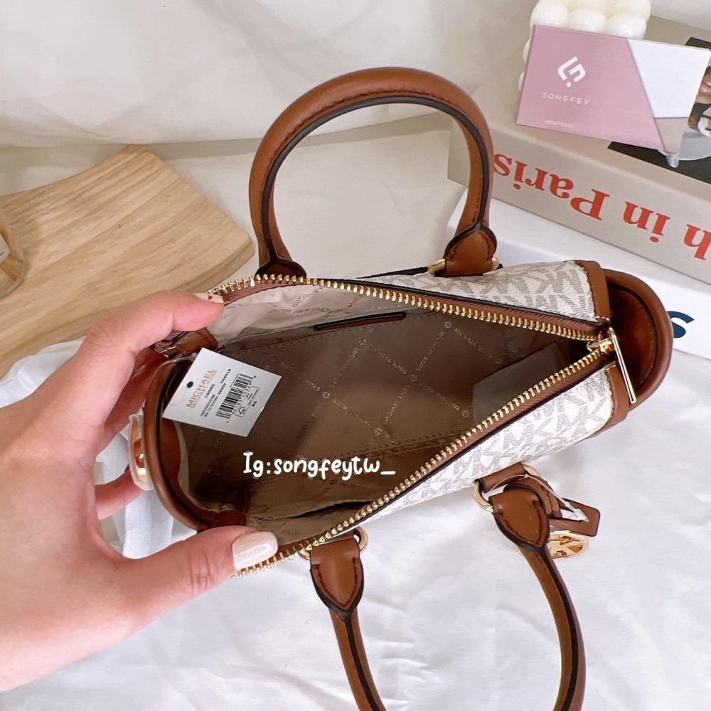 美國代購🇺🇸台灣現貨 MK 專櫃款機車包 手提斜背包-細節圖4