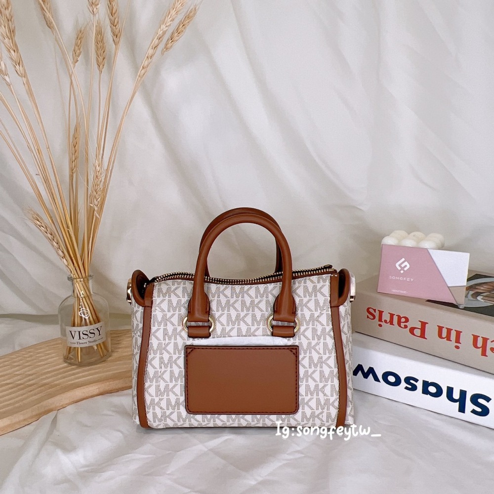 美國代購🇺🇸台灣現貨 MK 專櫃款機車包 手提斜背包-細節圖5