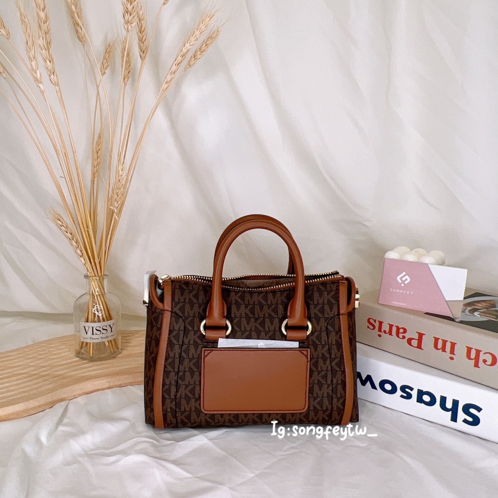 美國代購🇺🇸台灣現貨 MK 專櫃款機車包 手提斜背包-細節圖10