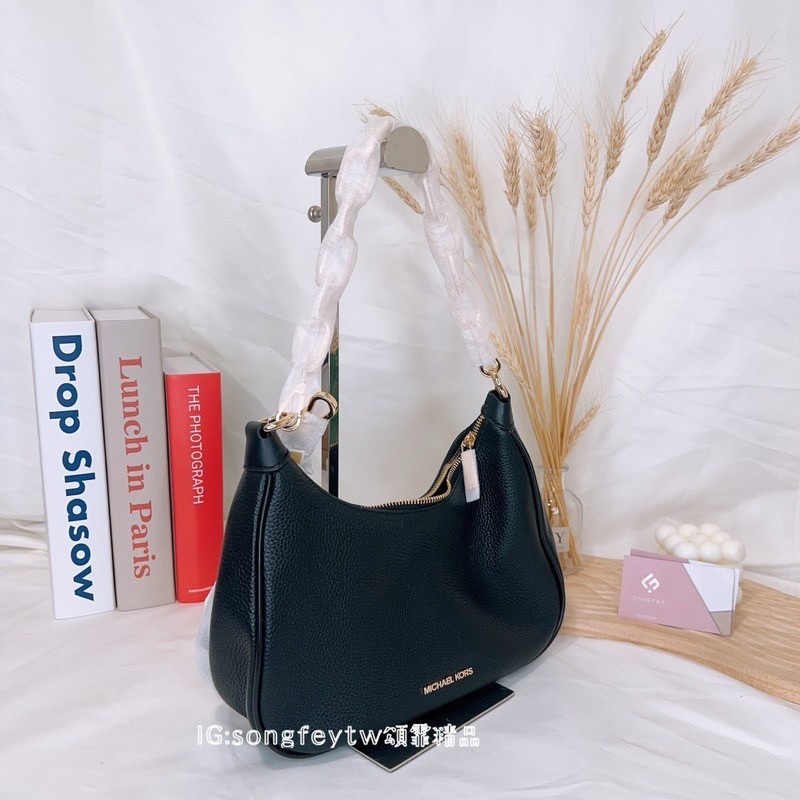 美國代購🇺🇸台灣現貨 MK 半月包 肩背包 斜背包-細節圖2