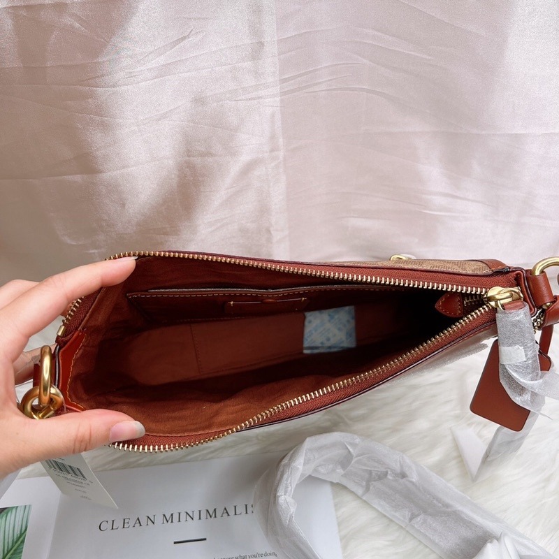 美國代購🇺🇸台灣現貨 Coach 專櫃款斜背半月包斜背包 COAIDE系列C8487-細節圖2