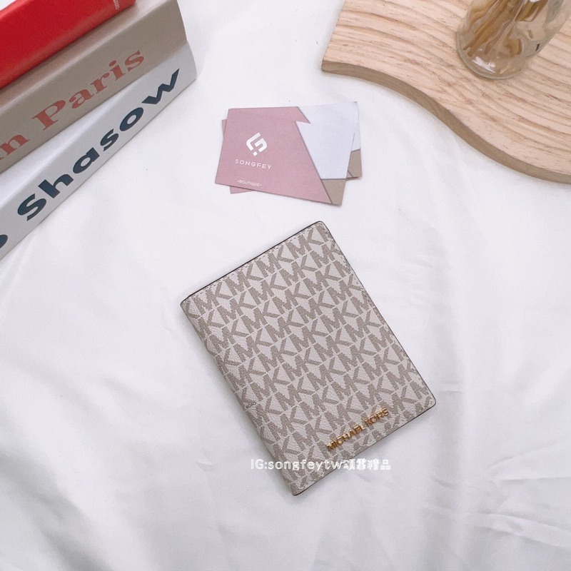 美國代購🇺🇸台灣現貨 Michael Kors｜MK 護照夾 - 有拉鍊款-細節圖2