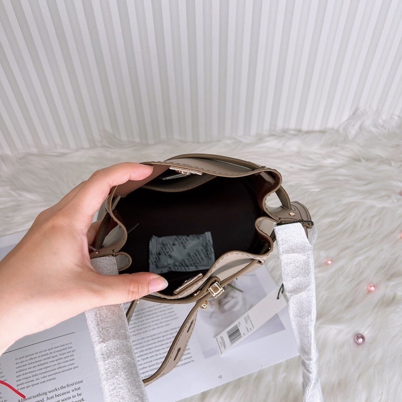 美國代購🇺🇸台灣現貨 Marc Jacobs｜MJ 禮物水桶包-細節圖5