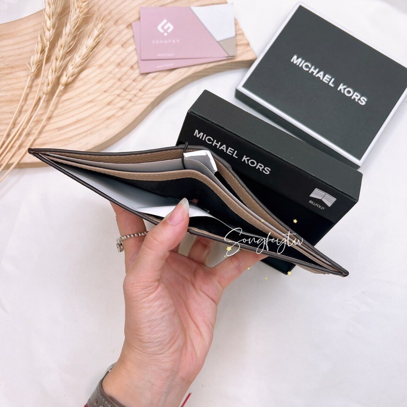 美國代購🇺🇸台灣現貨 MK 8卡男短夾禮盒組 父親節 情人節-細節圖4