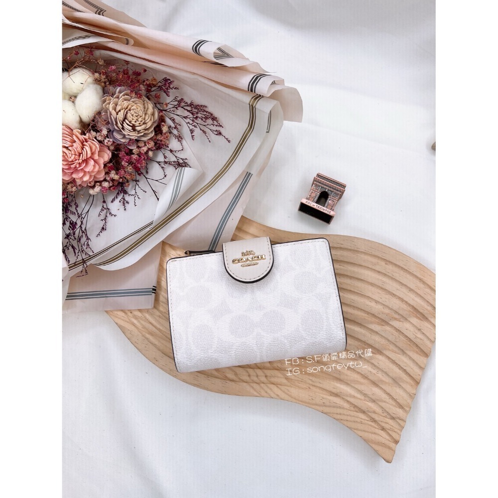 美國代購🇺🇸台灣現貨 Coach 扣式中夾 兩折中夾-規格圖11