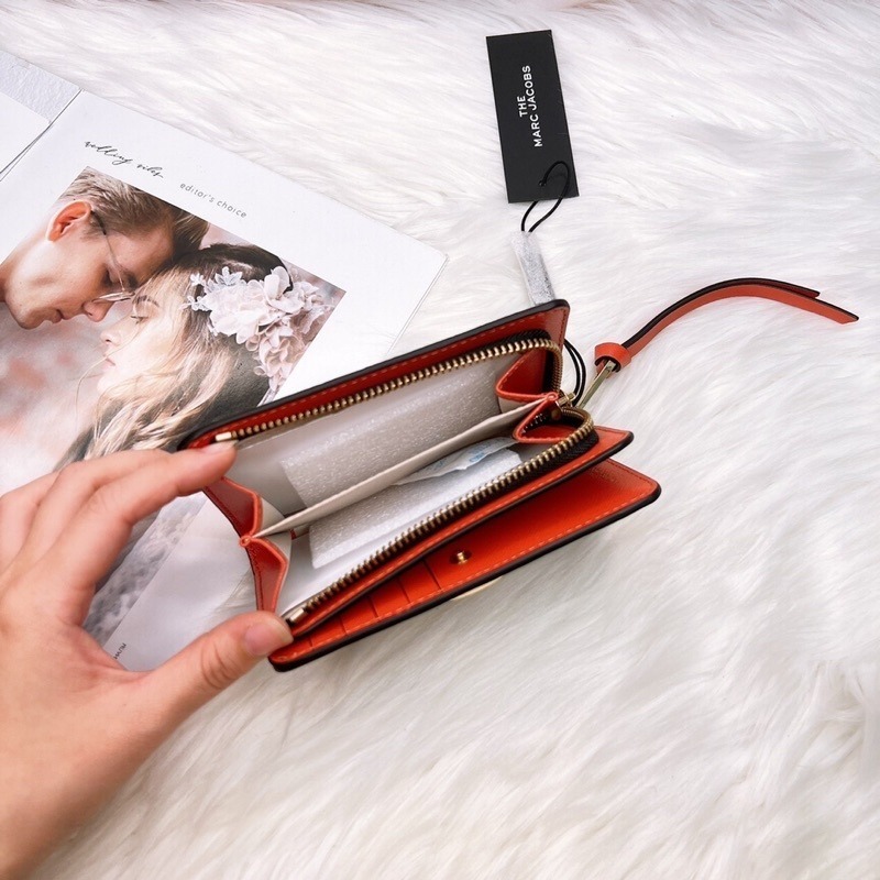 美國代購🇺🇸台灣現貨 Marc Jacobs 專櫃款扣式中夾 兩折中夾-細節圖4