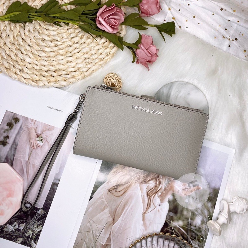 美國代購🇺🇸台灣現貨 Michael Kors｜MK 手掛帶 多功能中長夾-細節圖2