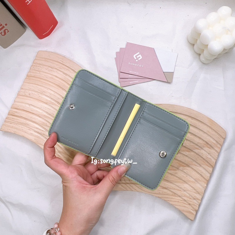 美國代購🇺🇸台灣現貨 Marc Jacobs｜MJ 專櫃款 羊皮短夾-細節圖3