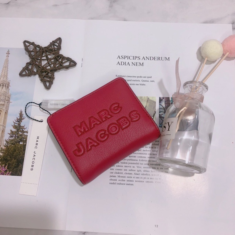 美國代購🇺🇸台灣現貨 MARC JACOBS 短夾 MJ 兩折字樣短夾-細節圖8