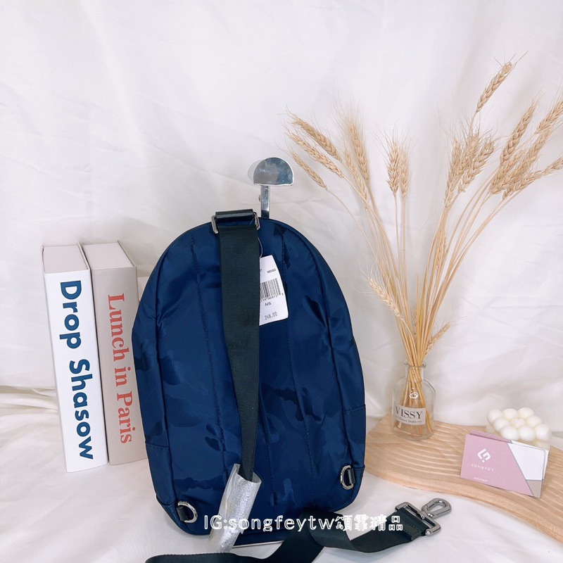 美國代購🇺🇸台灣現貨 MK 男款 尼龍胸包 情人節-細節圖4