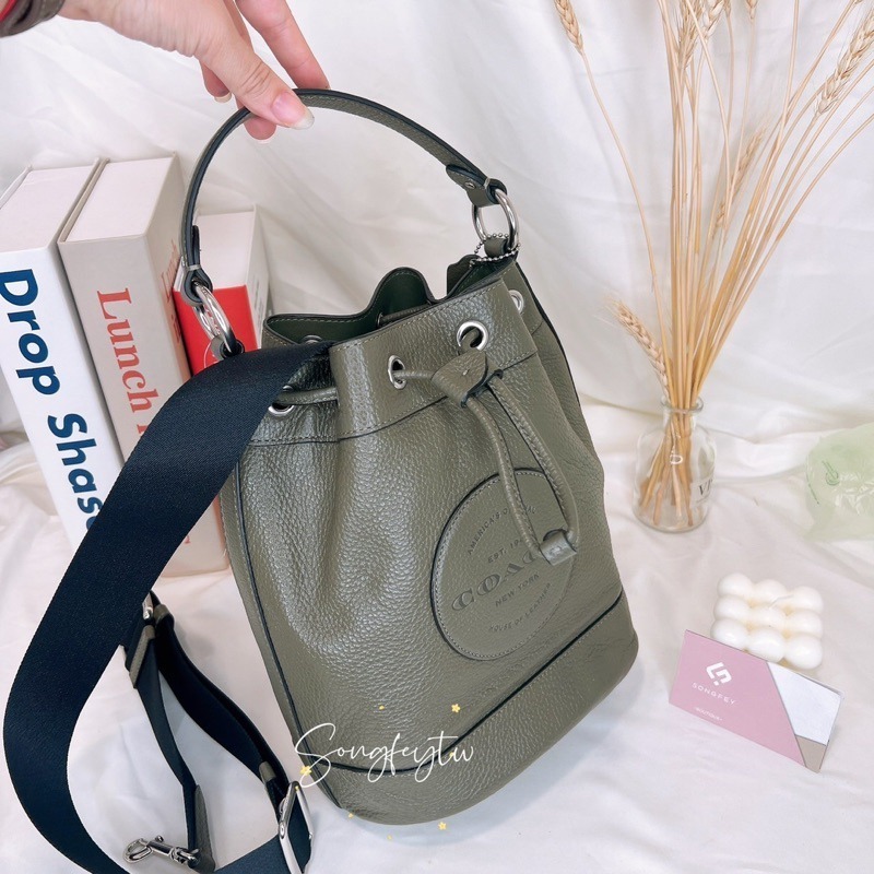 美國代購🇺🇸台灣現貨 Coach 圓logo 水桶包 肩背包 斜背包-細節圖3