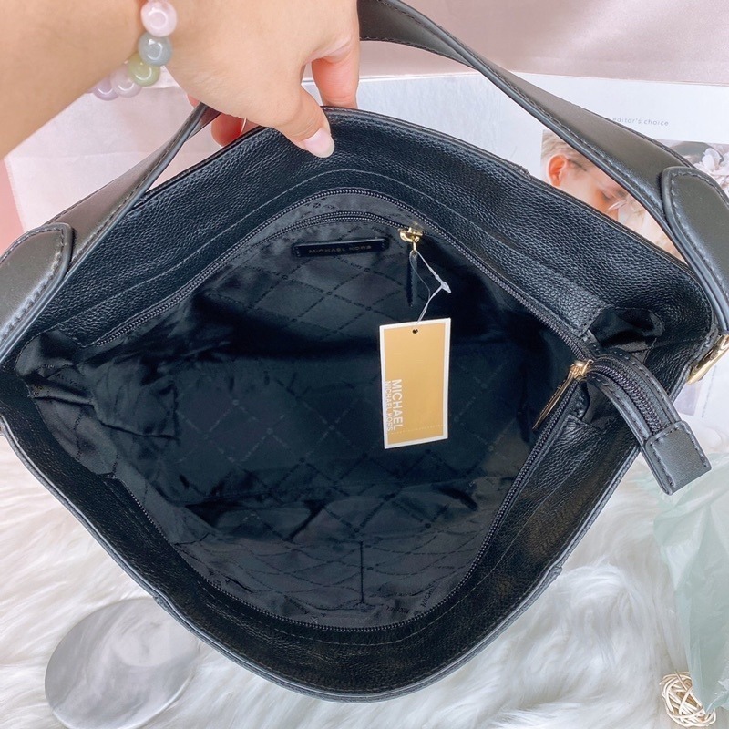 美國代購🇺🇸台灣現貨 MK 流浪包 水桶包 肩背包 大款-細節圖3