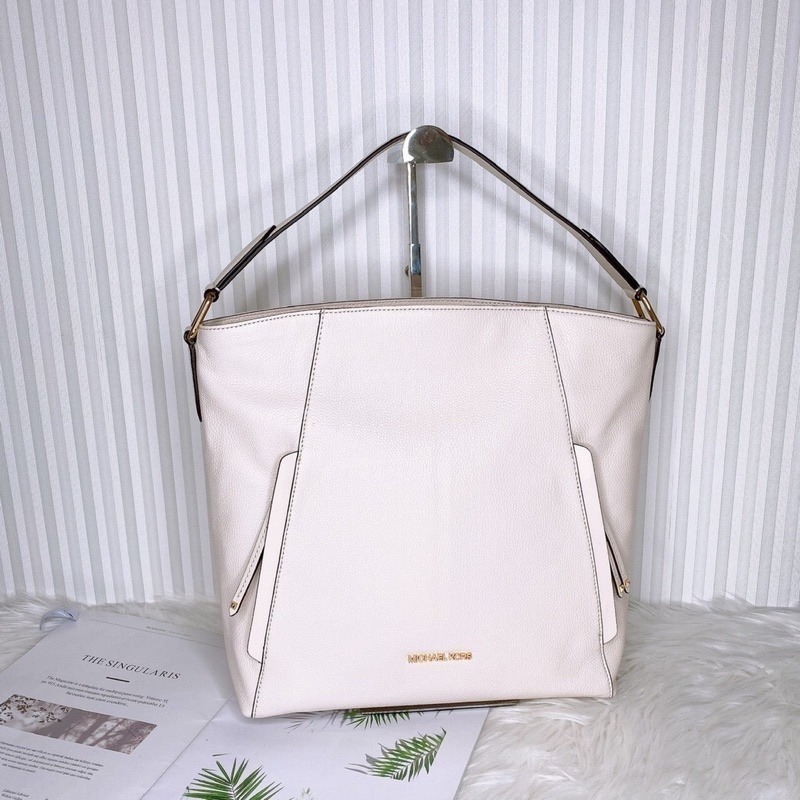 美國代購🇺🇸台灣現貨 MK 流浪包 水桶包 肩背包 大款-細節圖7