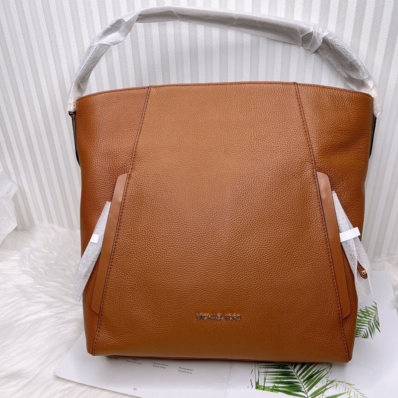 美國代購🇺🇸台灣現貨 MK 流浪包 水桶包 肩背包 大款-細節圖9