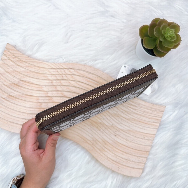 美國代購🇺🇸台灣現貨 Coach 專櫃款 ㄇ型拉鍊長夾-細節圖3