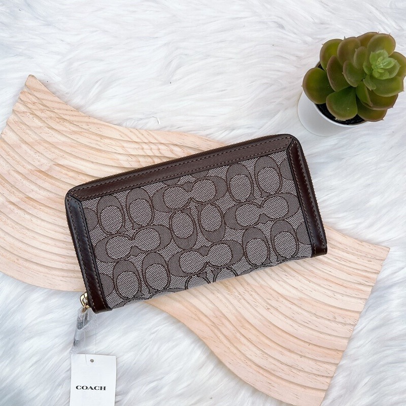 美國代購🇺🇸台灣現貨 Coach 專櫃款 ㄇ型拉鍊長夾-細節圖4